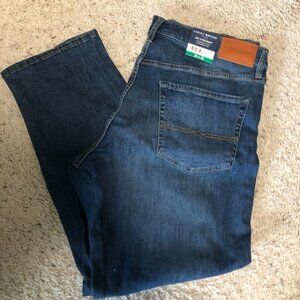 Lucky Brand Men’s 410 Jean   Size 38  x 30